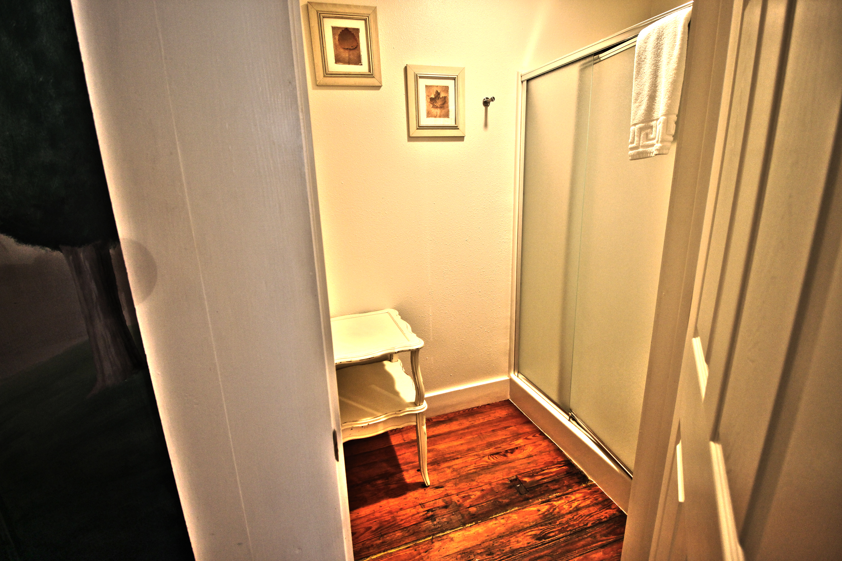 Peach Tree Inn & Suites — photo 30 of 60
