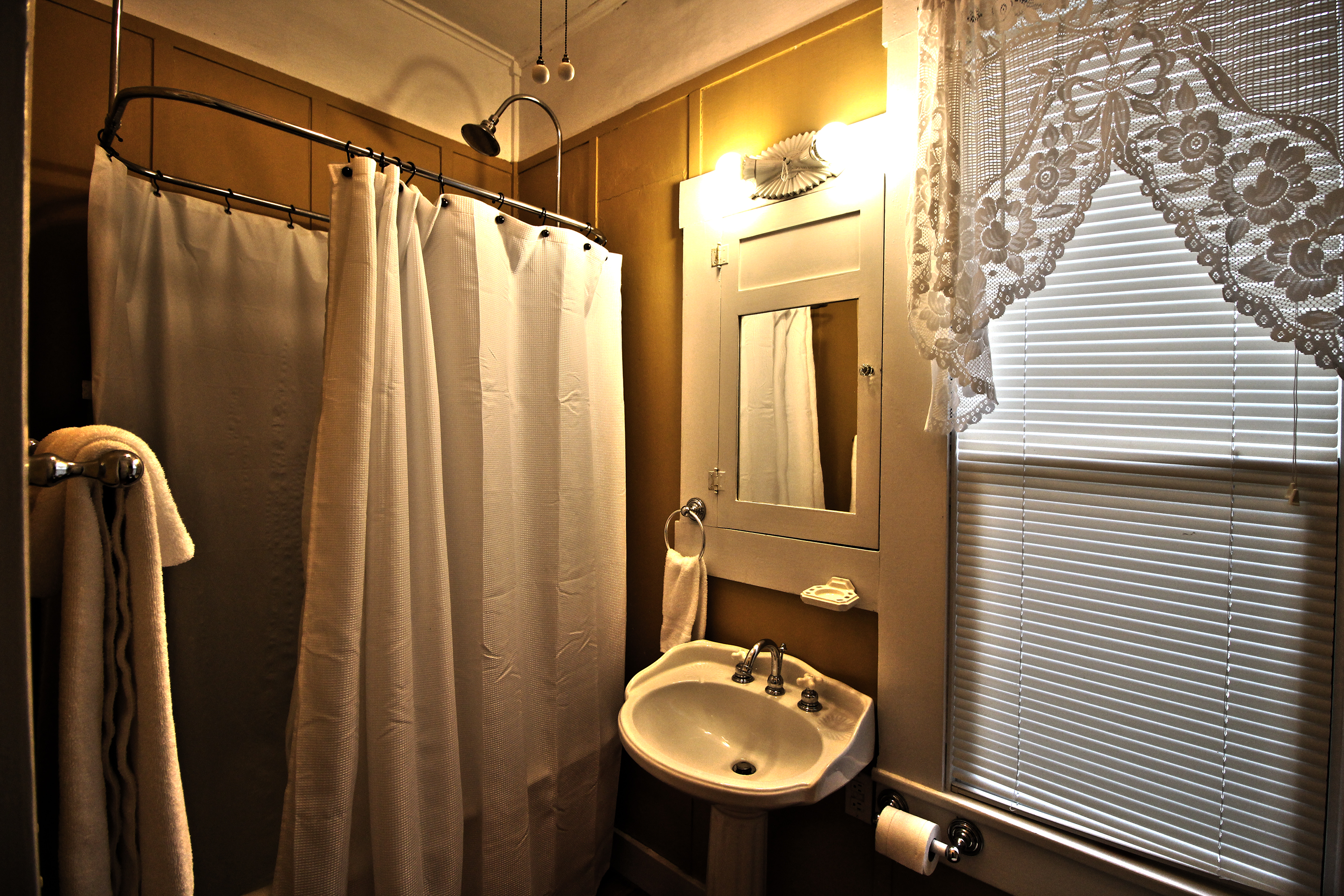 Peach Tree Inn & Suites — photo 34 of 60